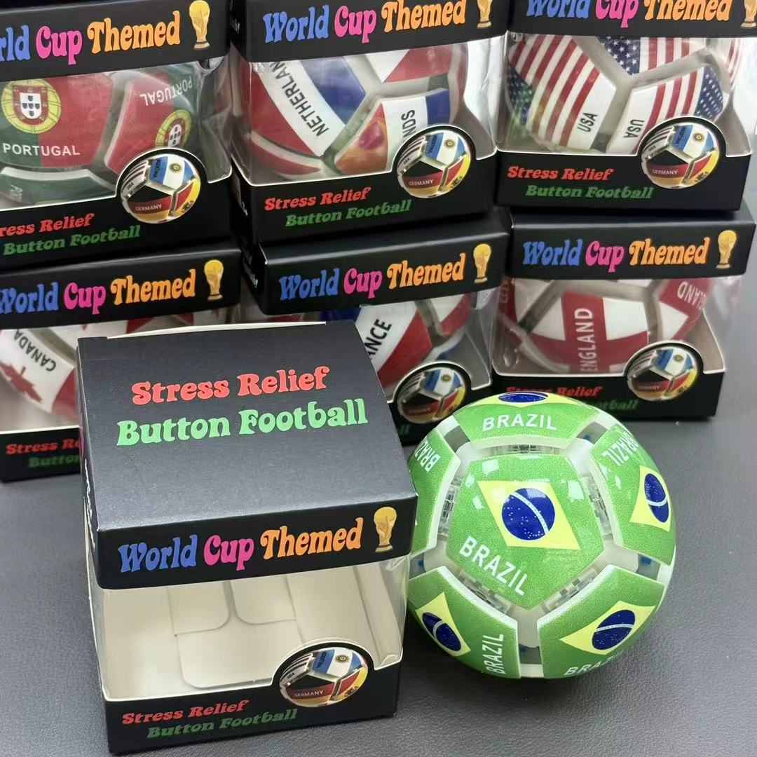⚽ Collectible Soccer Fidget Keychain — Press, Click & Carry Your Team Spirit